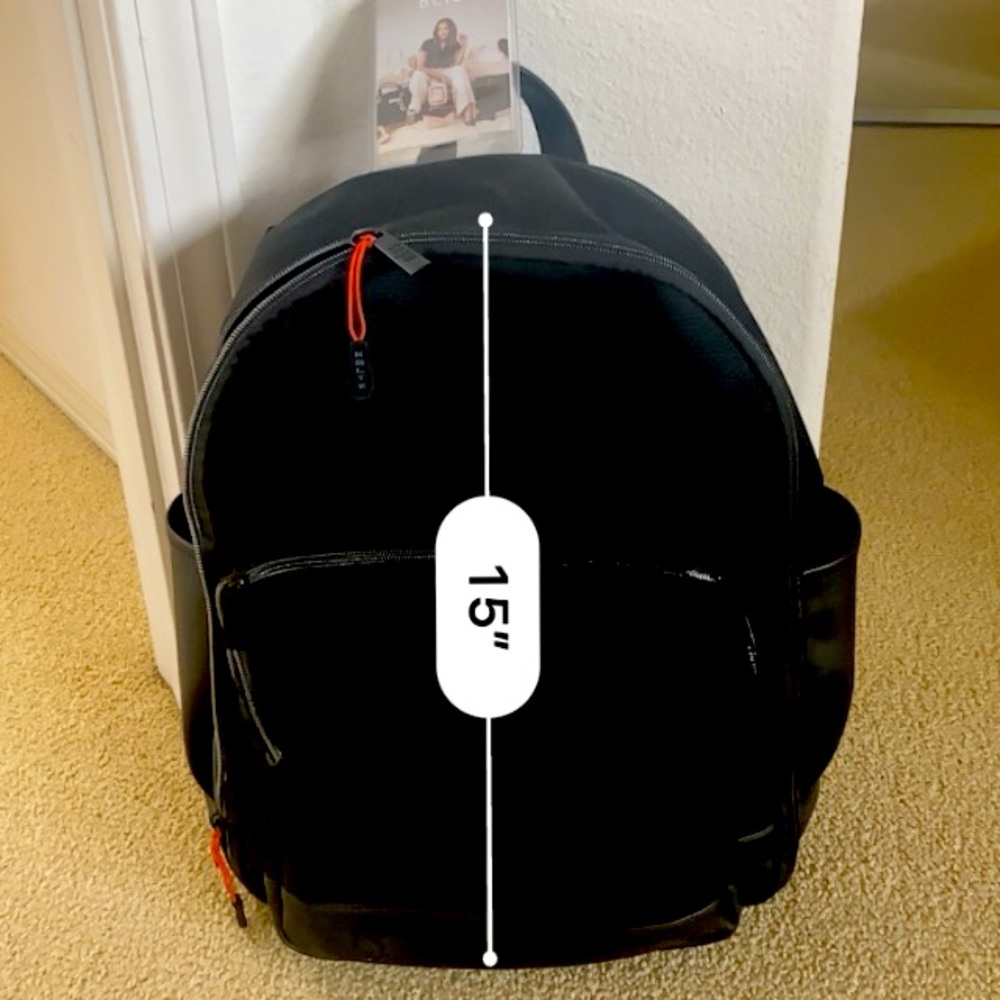 BEIS Backpack LIKE NEW. Smoke free/pet free home. Discount shipping same day.